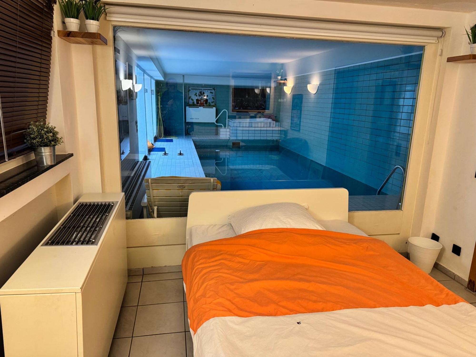 Villa Casa Blanca Mit Privatem Schwimmbad 26 Grad Und Sauna Duisburg Exterior photo